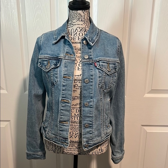 Levi's Blue Trucker Jean Jacket Timeless Style - Picture 1 of 4